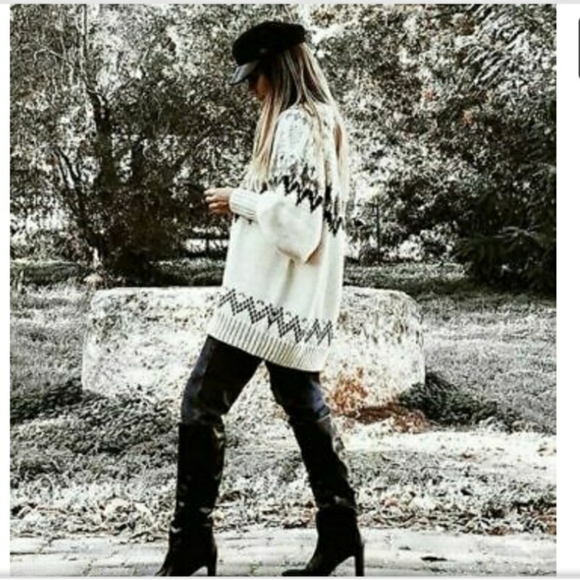 Zara Sweaters - NWT Zara Wool Textured Puff Sleeve Sweater